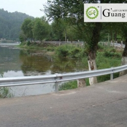 河提护栏